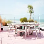 The Pink Penthouse * De Panne