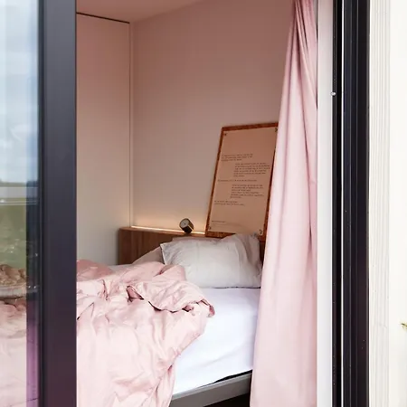 The Pink Penthouse * La Panne