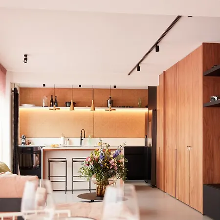 The Pink Penthouse * La Panne